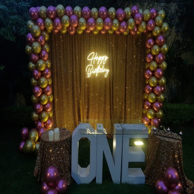 Birthday decoration with lights by Timeless Wrap