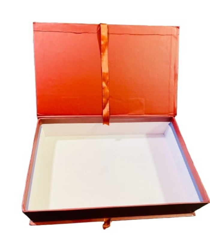 Luxury Gift Box 12x17 Inch – Red, Black, Pink & Maroon (4) Luxury 12x17 inch gift box available in red, black, pink and maroon with ribbon closure